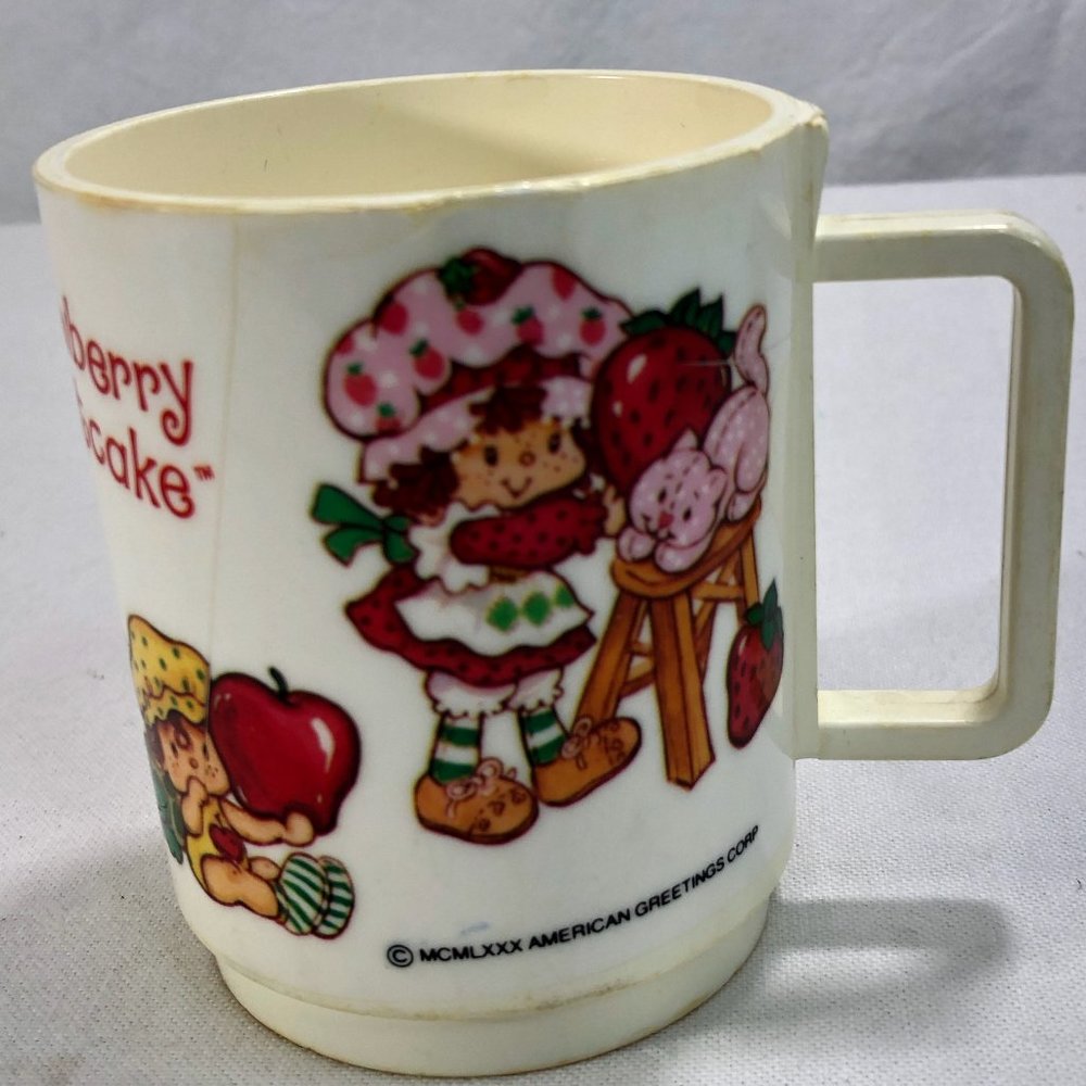 Vintage Strawberry Shortcake Plastic Cup 1980 3/$18 - Picture 1 of 6